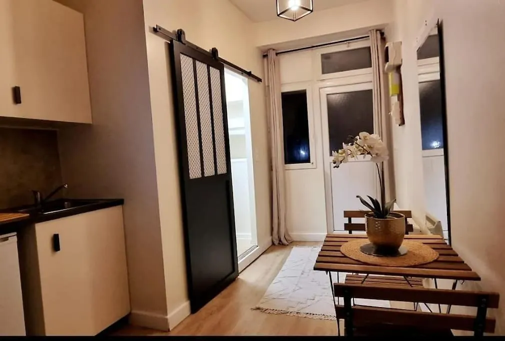 Charmant Studio Paris Daire 0*,  Fransa